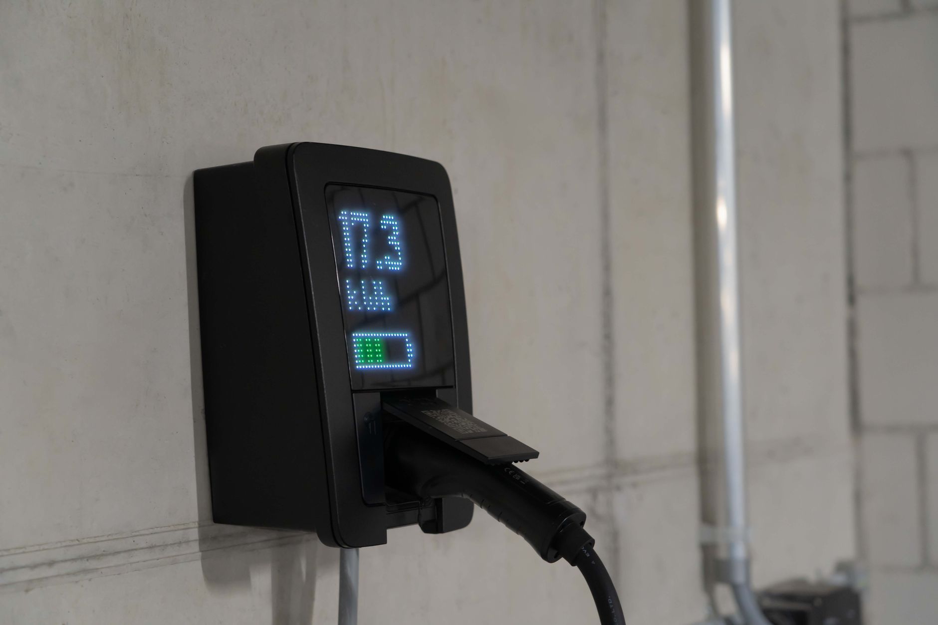 How to Use Your EV as Emergency Backup Power in Ontario