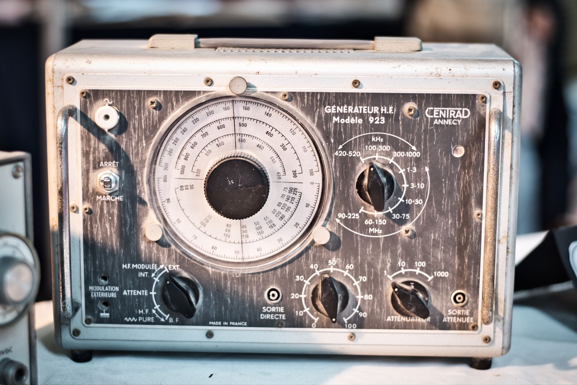 How to Determine How Long a Generator Can Run Continuously (2026)